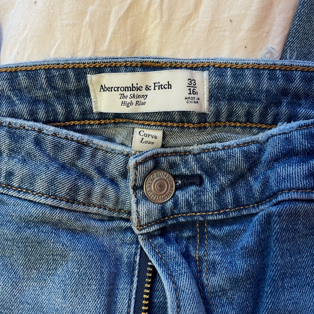 Abercrombie & Fitch The Skinny High Rise “Curve Love”